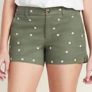 🌼 Old Navy Olive Green Embroidered Daisy Shorts – Women’s Size 18, 4” Inseam